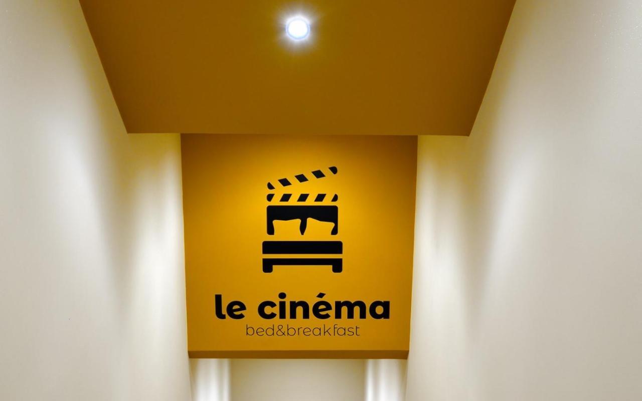 Le Cinema Acomodação com café da manhã Formia Exterior foto